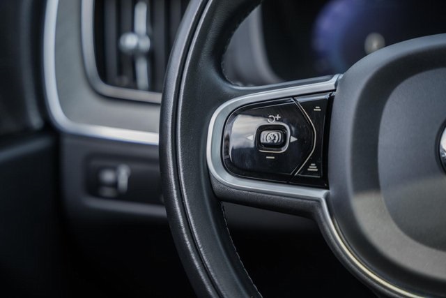 2022 Volvo XC60 Inscription photo 25