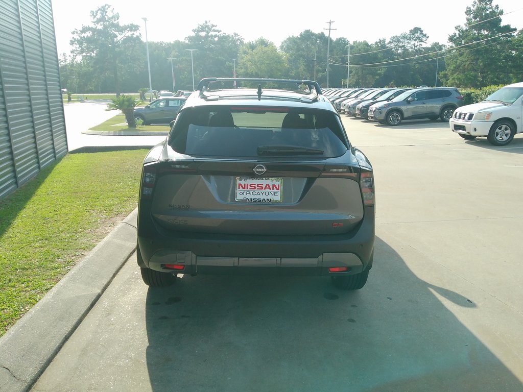 2025 Nissan Kicks SR photo 4