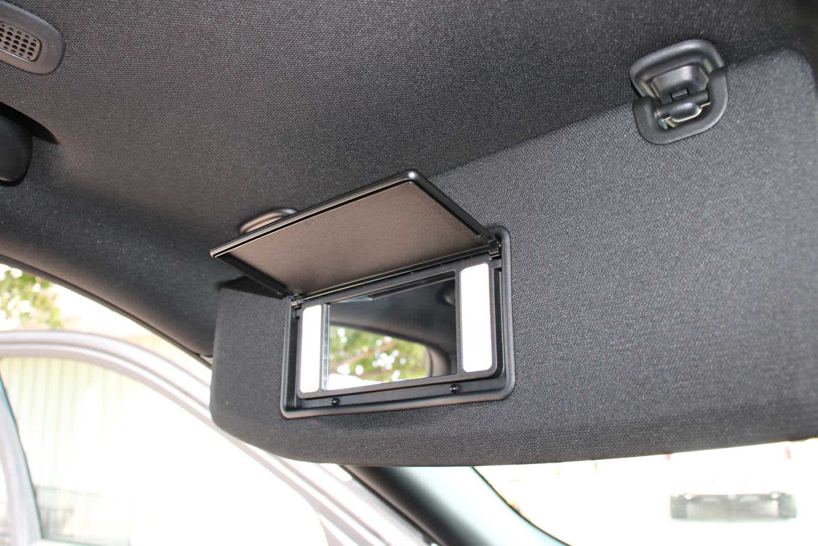 2025 Jeep Grand Cherokee Laredo Altitude photo 30