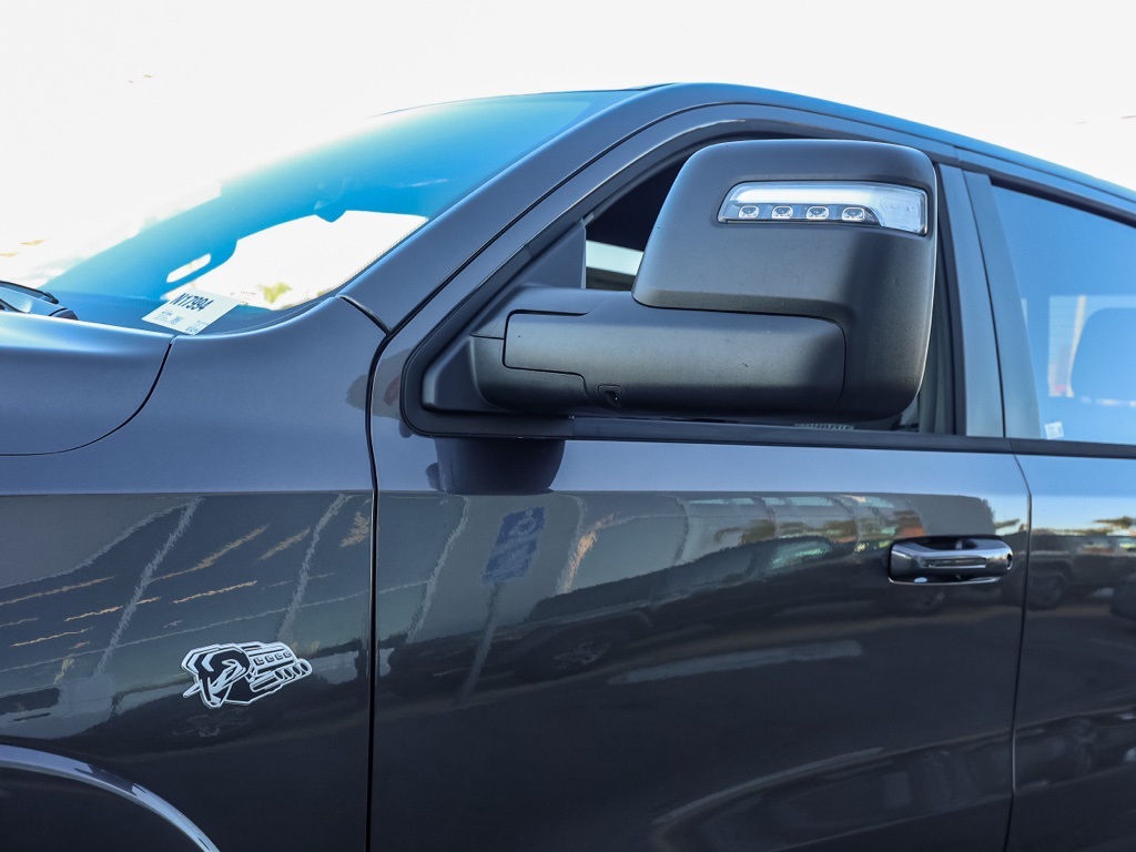 New 2026 Granite Crystal Metallic Clear-Coat Exterior Paint RAM Laramie image 11