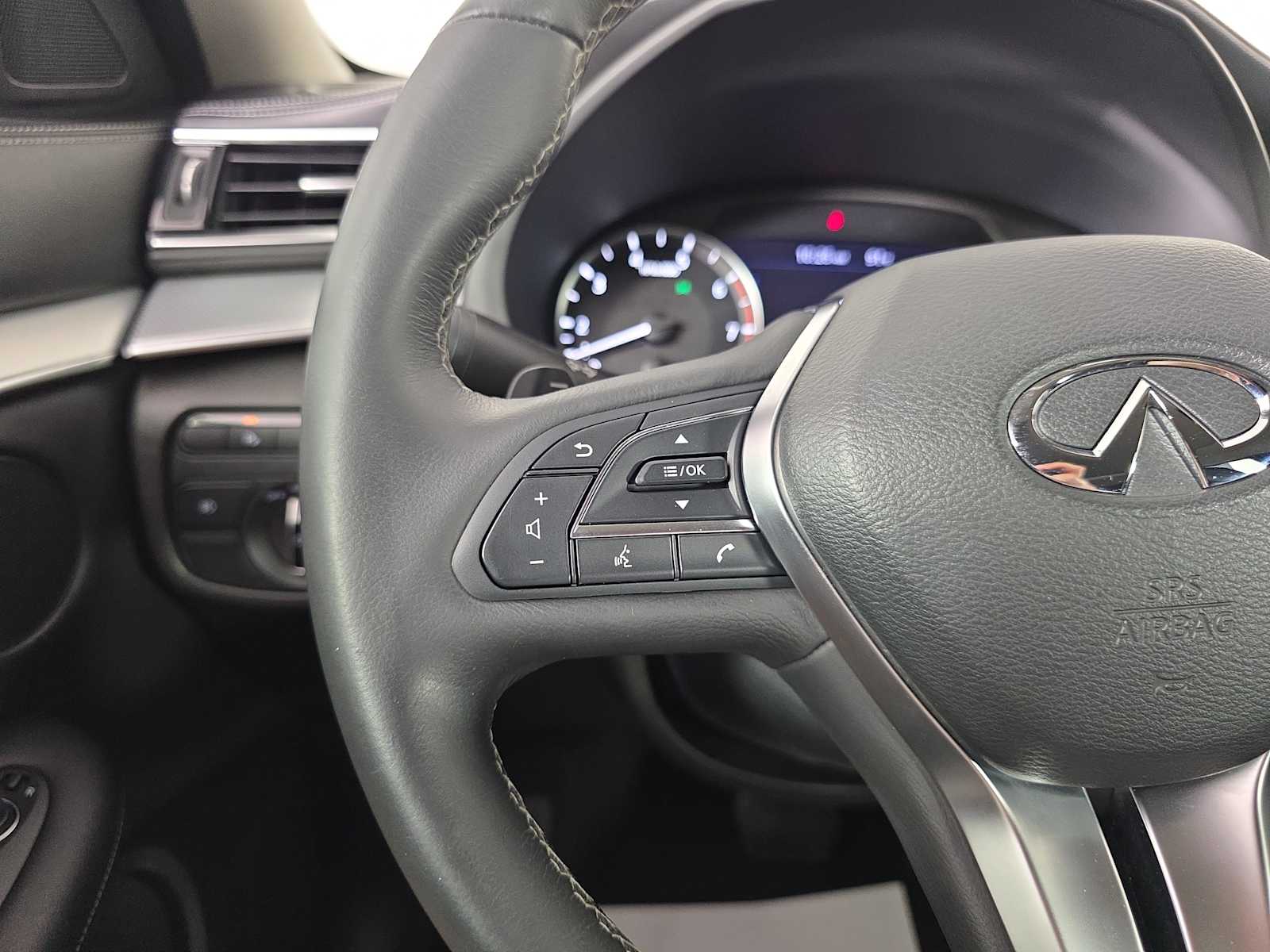 2020 Infiniti QX50 Luxe photo 18