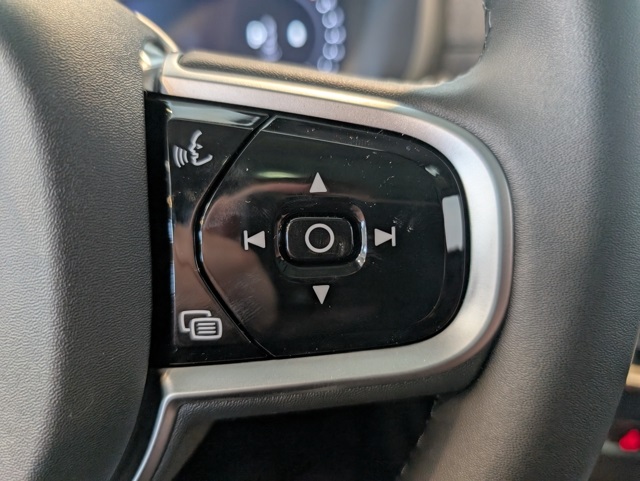 2026 Volvo XC90 Plus photo 17