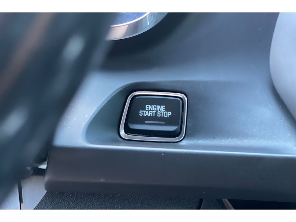 2017 Chevrolet Camaro 1LT photo 29