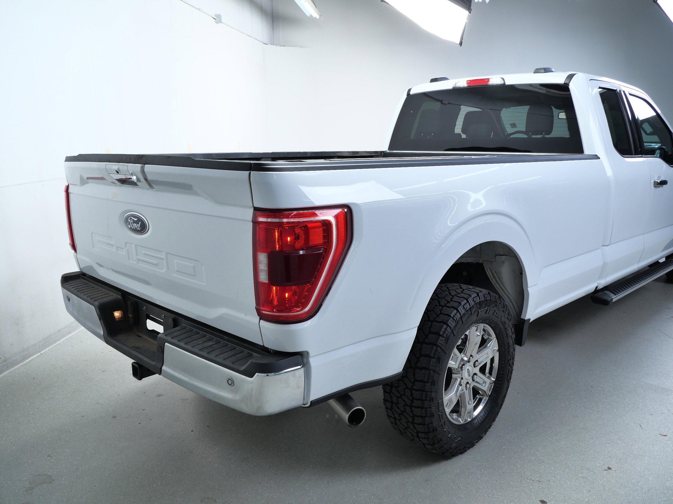 2023 Ford F-150 XLT photo 3