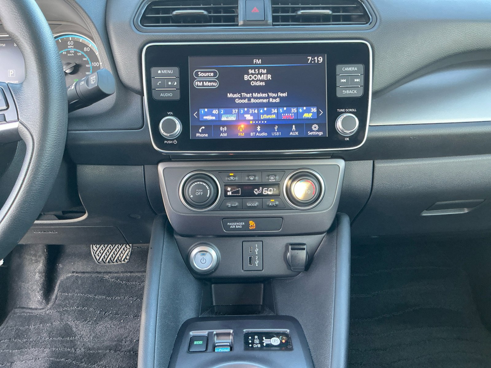 2023 Nissan Leaf S photo 18
