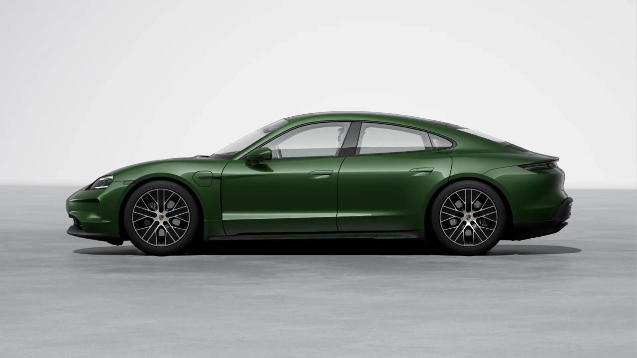 2025 Porsche Taycan photo 2