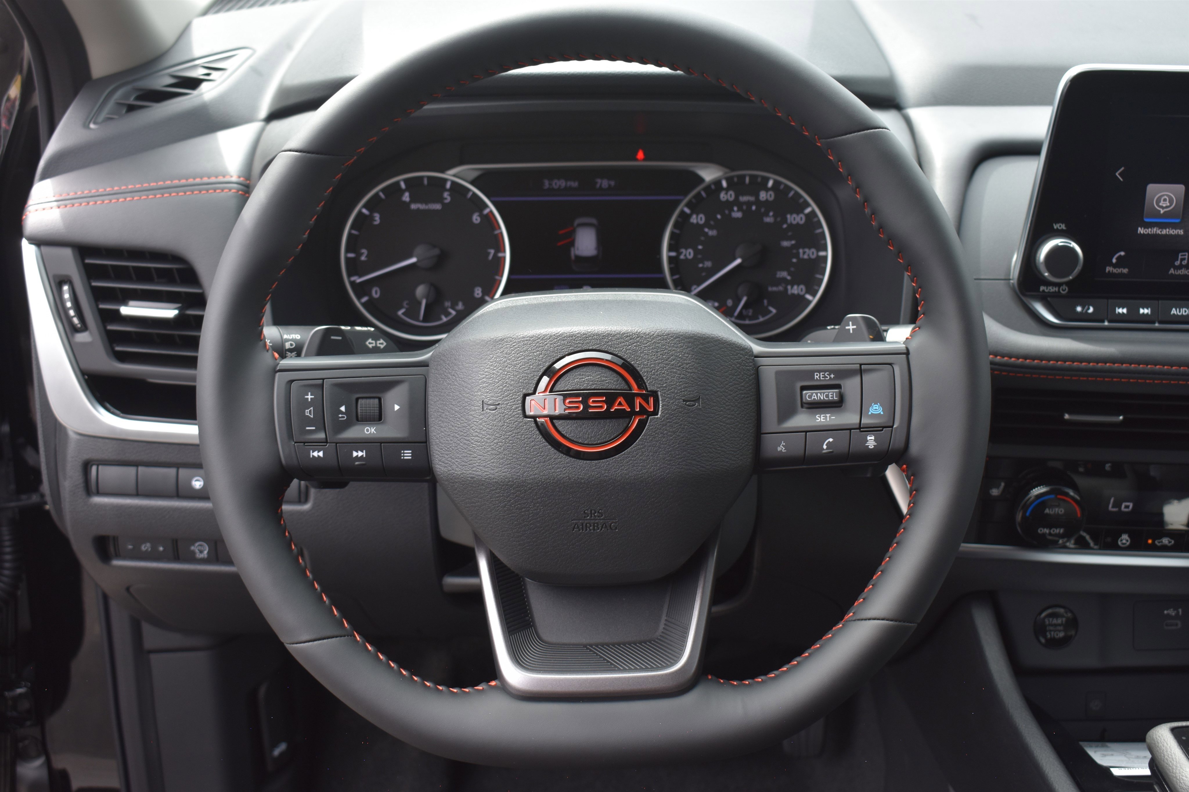 2026 Nissan Rogue SV photo 6