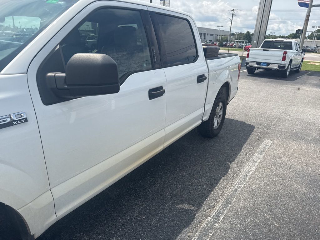 2020 Ford F-150 XLT photo 2