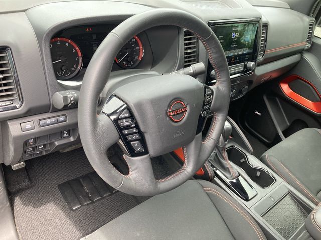 2024 Nissan Frontier PRO-4X photo 12