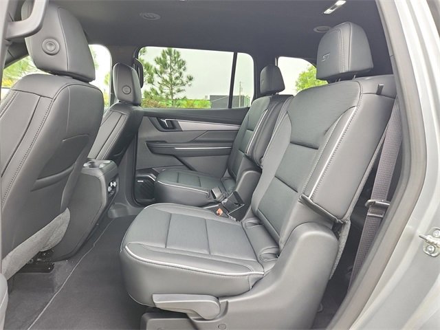 2025 Buick Enclave Sport Touring photo 3