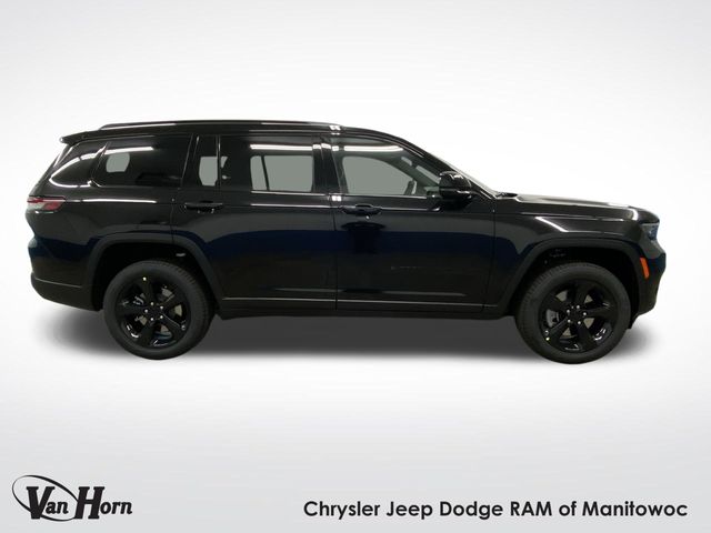 2025 Jeep Grand Cherokee Limited photo 2