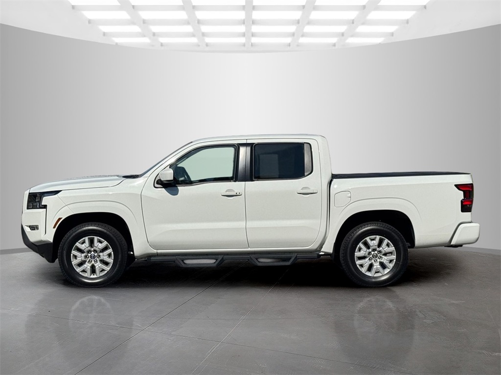 2024 Nissan Frontier SV photo 3