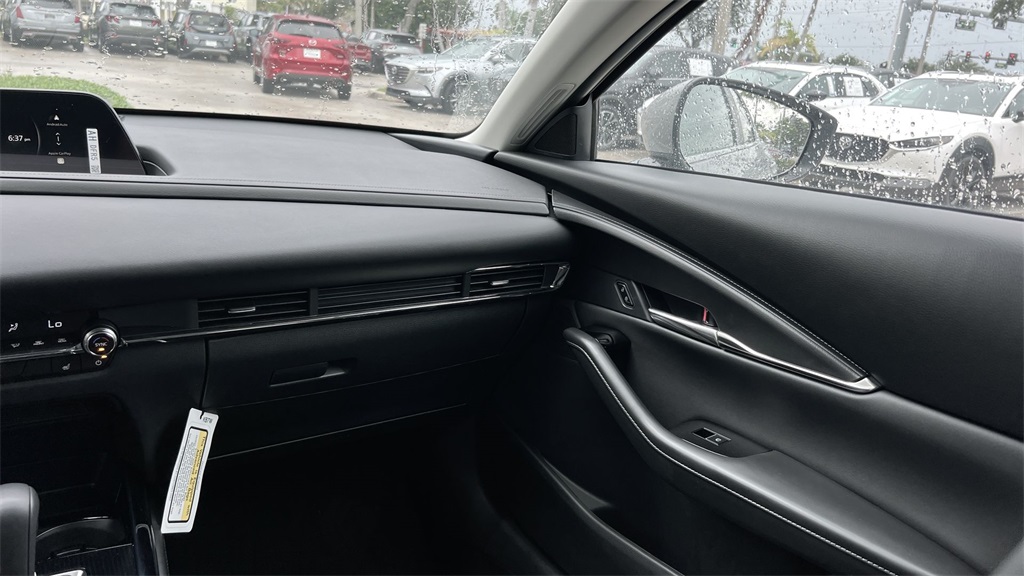 2025 Mazda CX-30 2.5 S Preferred photo 15