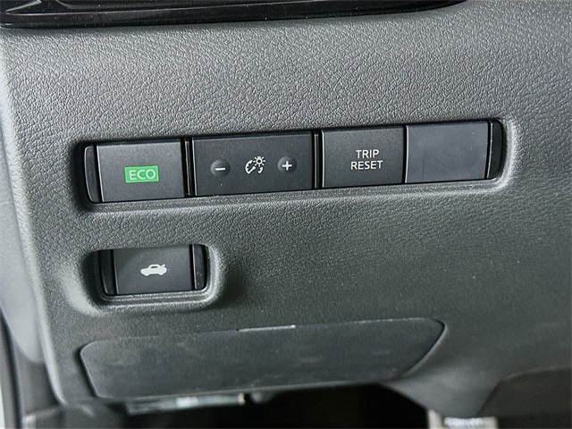 2025 Nissan Sentra SV photo 11
