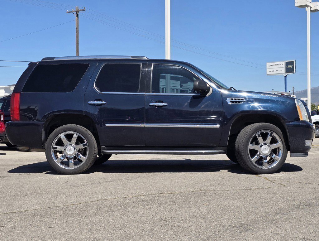 2007 Cadillac Escalade Base photo 18