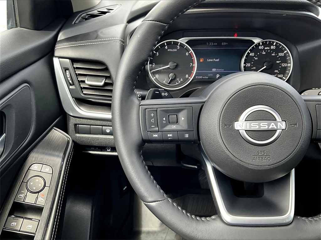 2024 Nissan Rogue SV photo 23