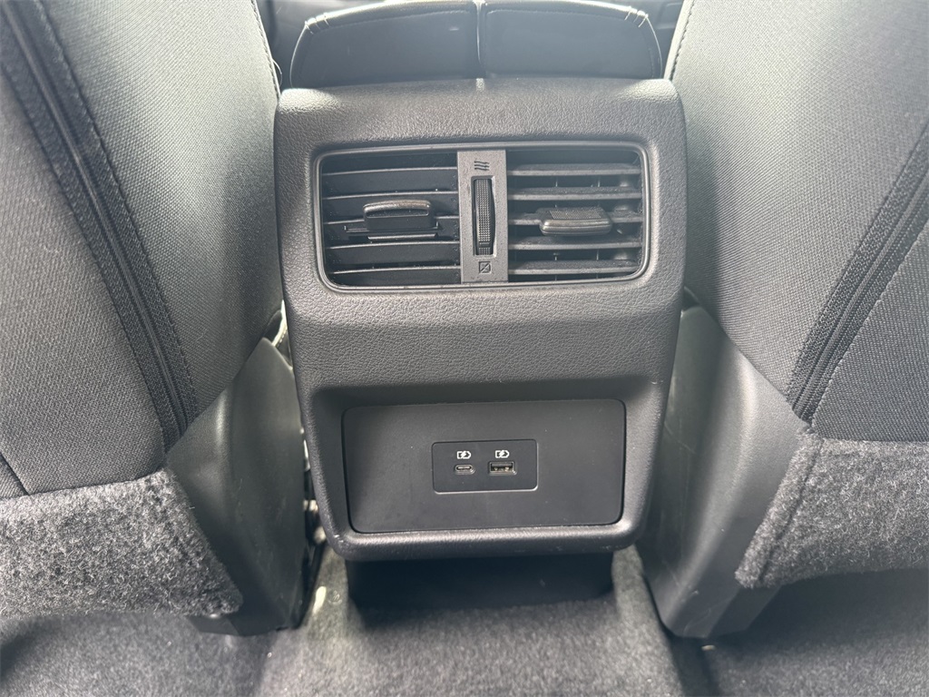 2023 Nissan Rogue SV photo 12