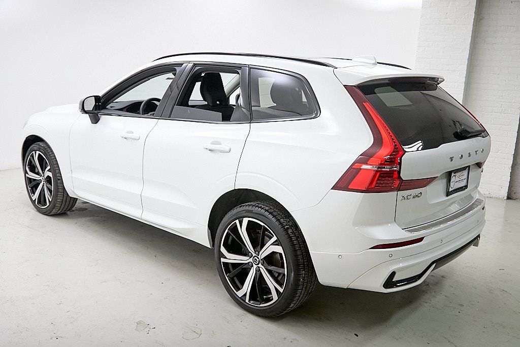 2023 VOLVO XC60 - Image 6