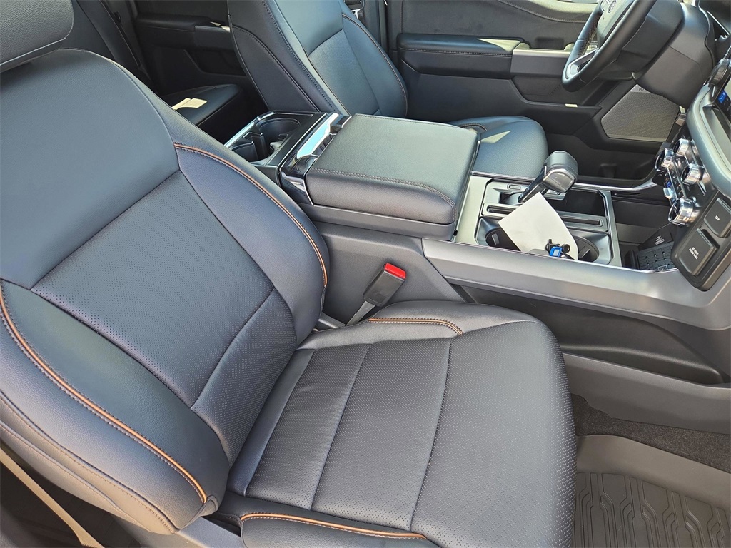 2025 Ford F-150 Lariat photo 33