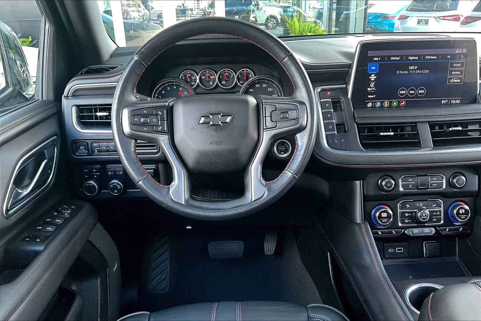 2021 Chevrolet Suburban RST photo 5