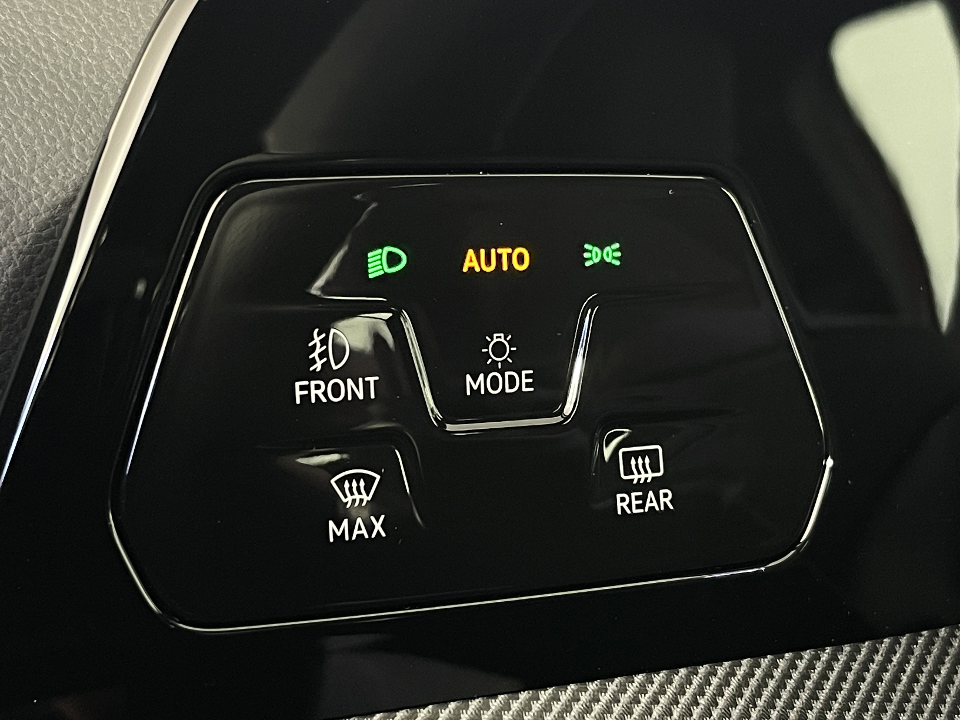 2025 Volkswagen Golf GTI S photo 3