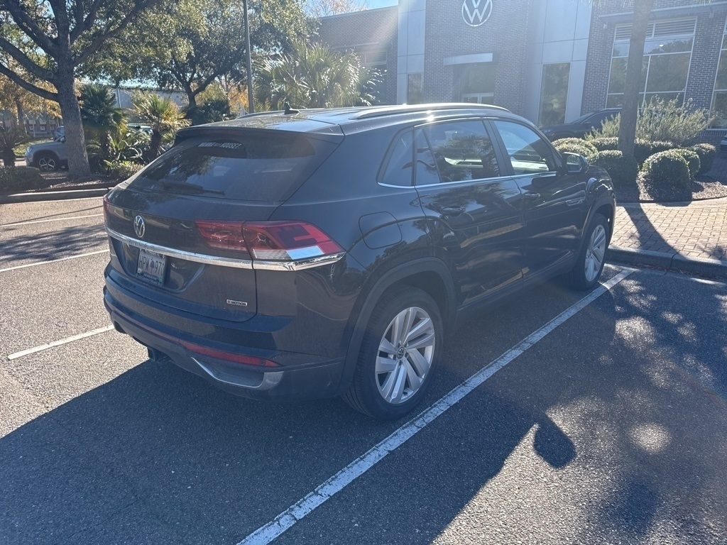 2022 Volkswagen Atlas Cross Sport V6 SE Technology photo 4