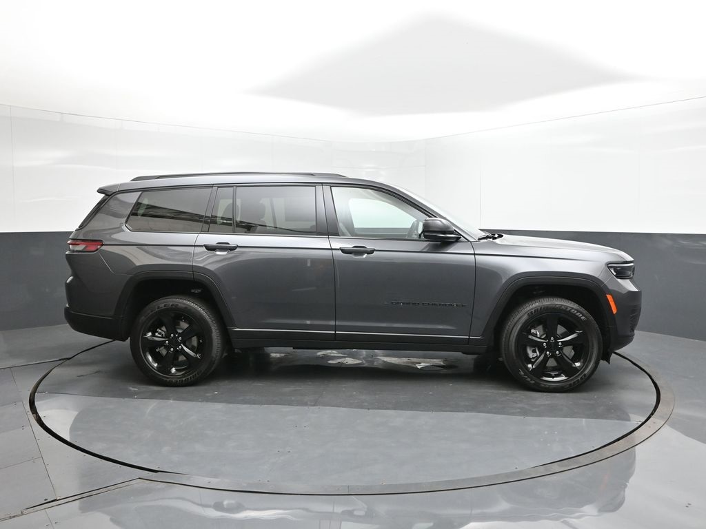 2025 Jeep Grand Cherokee Altitude X photo 24