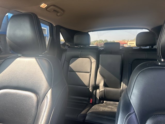 2020 Ford Escape SEL photo 10