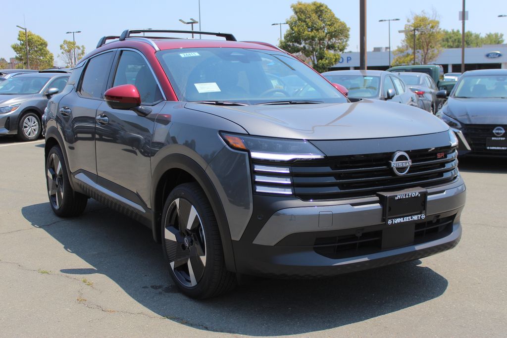 2025 Nissan Kicks SR photo 4