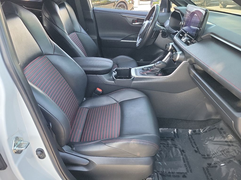 2023 Toyota RAV4 Prime XSE photo 15