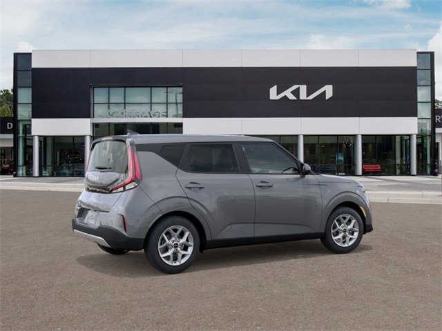 2025 Kia Soul LX S photo 3