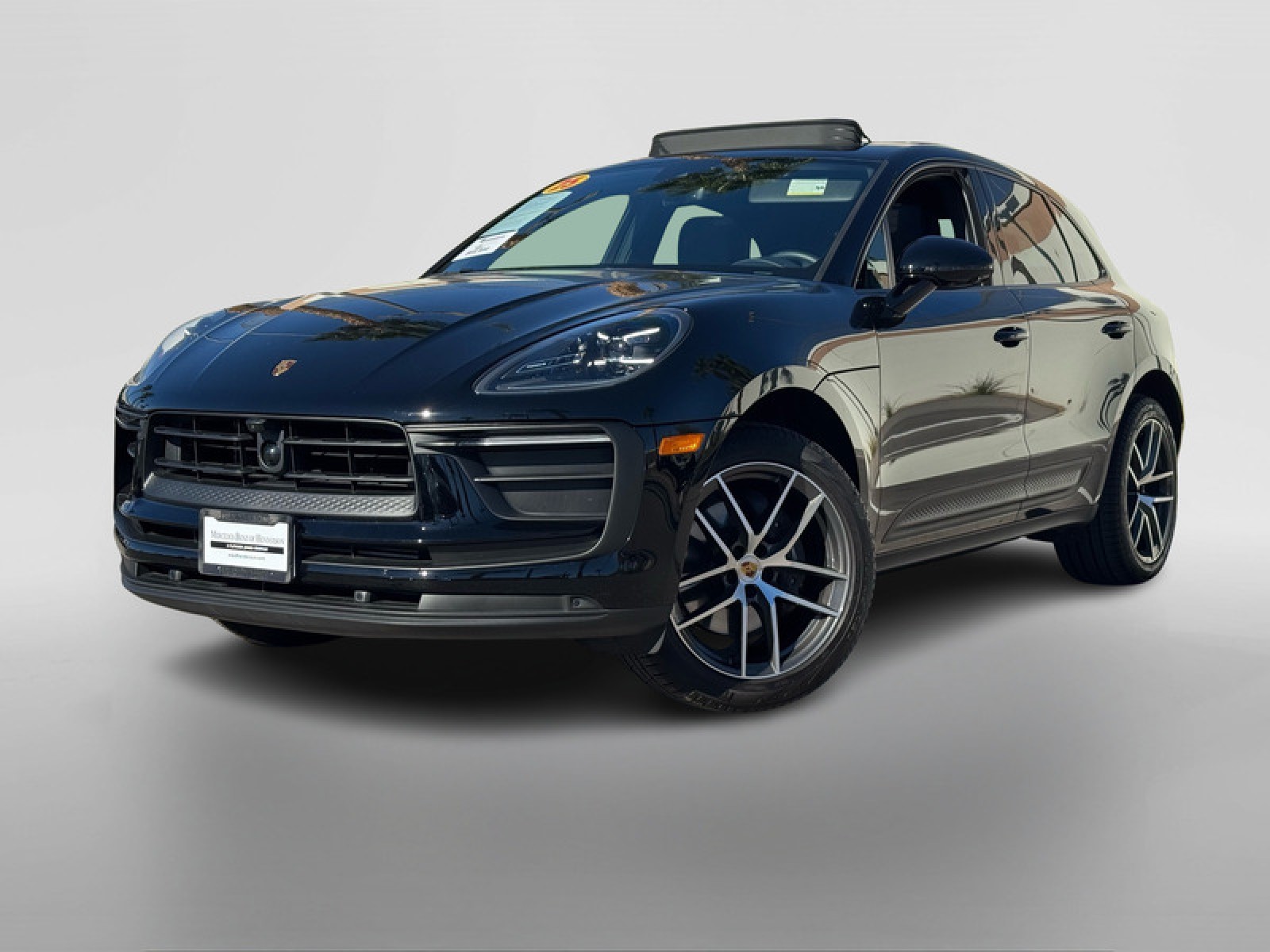 2025 Porsche Macan T