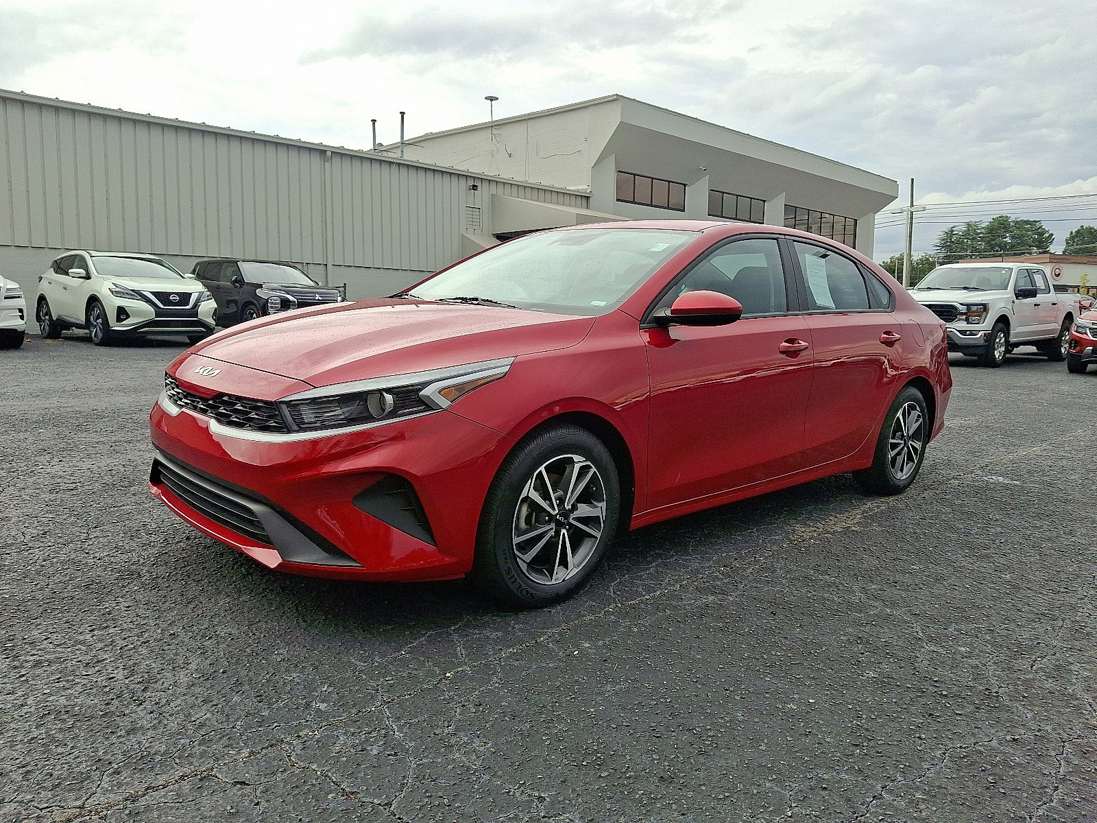 2023 Kia Forte LXS photo 3