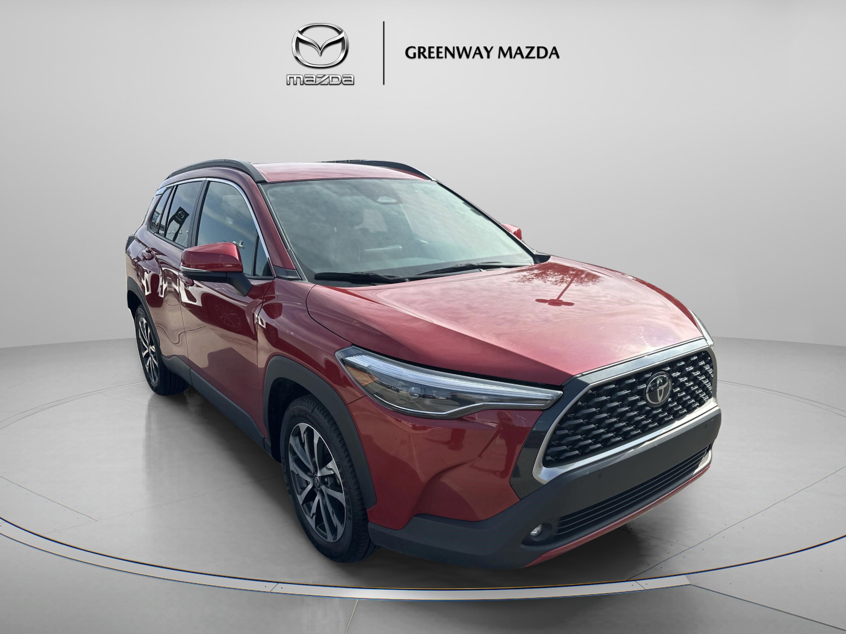 2024 Toyota Corolla Cross XLE's photo