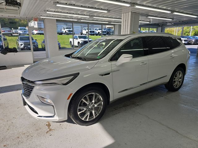 2022 Buick Enclave Premium photo 2