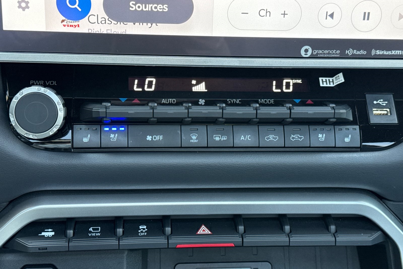 2023 Toyota Tundra Platinum photo 18