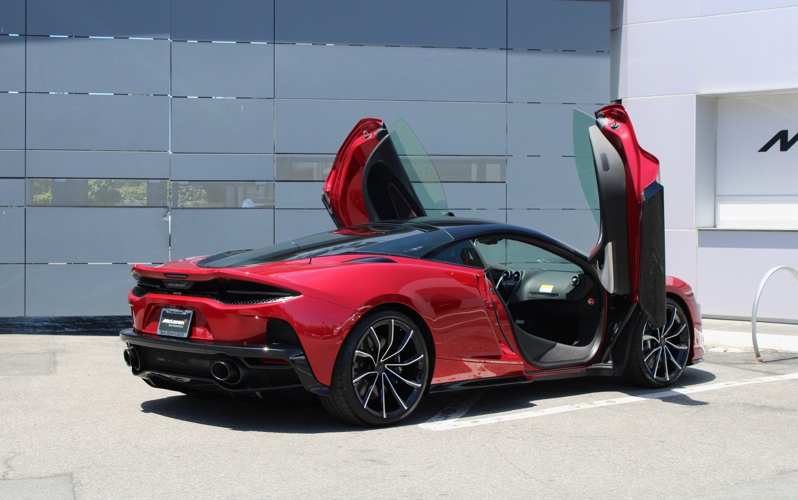2025 Mclaren GTS photo 2