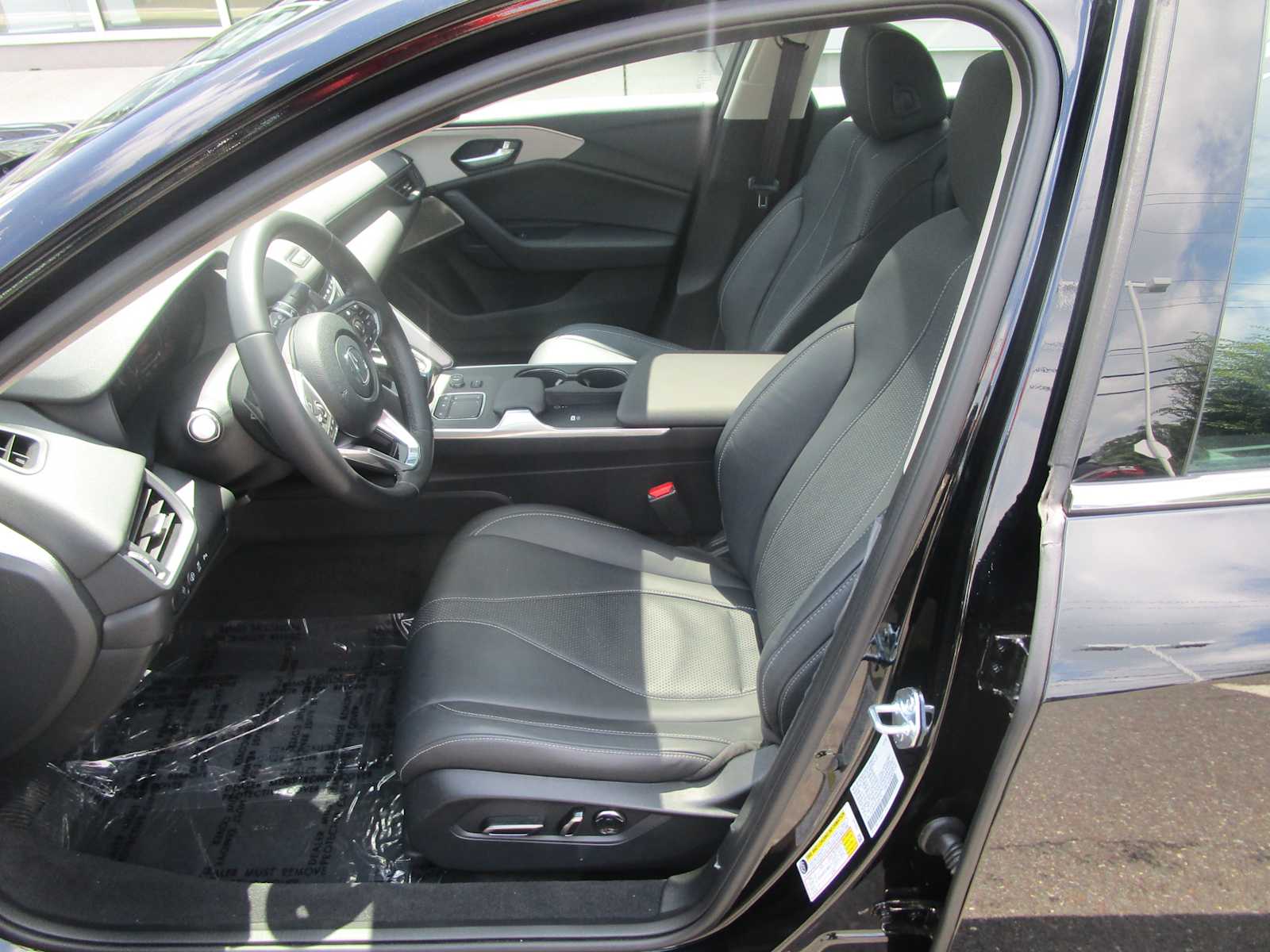 2025 Acura TLX Technology photo 13
