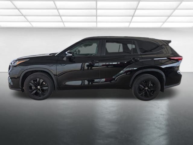 2024 Toyota Highlander Hybrid XLE photo 2