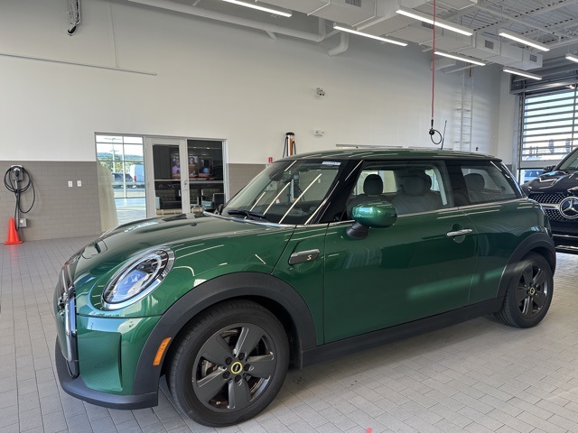 2022 Mini Cooper SE Signature photo 7