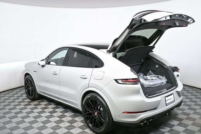 2026 Porsche Cayenne E-Hybrid Coupe S photo 28