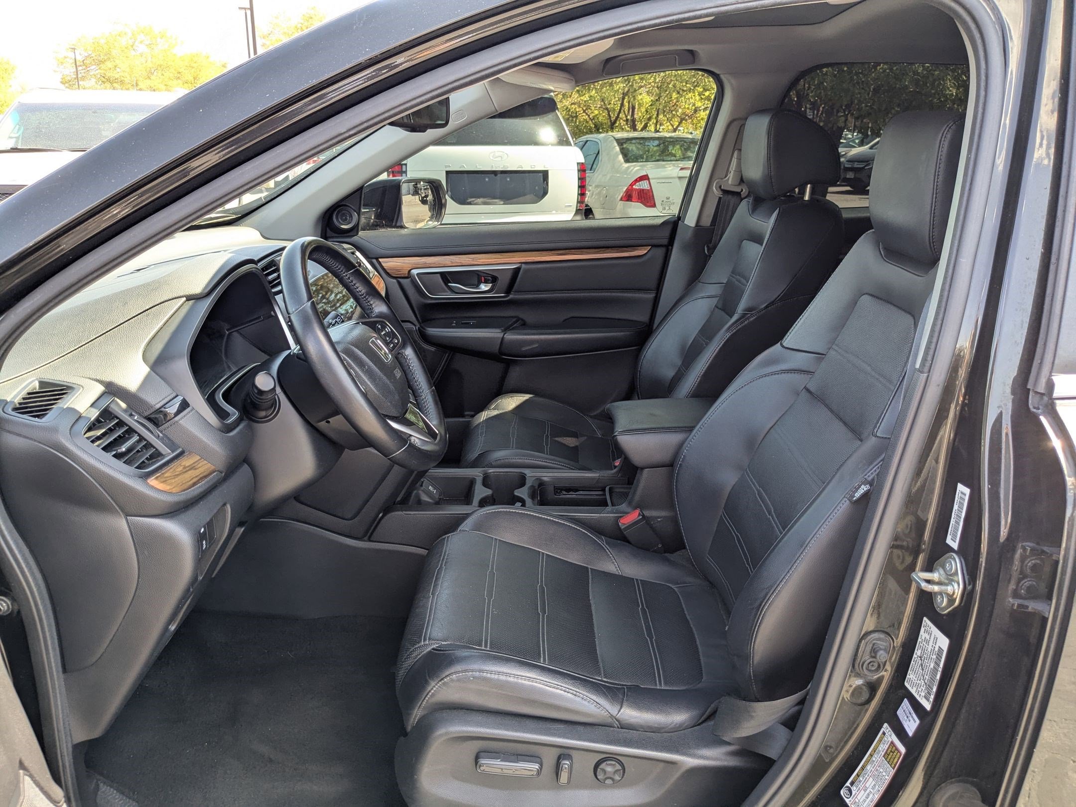 2018 Honda CR-V Touring photo 25