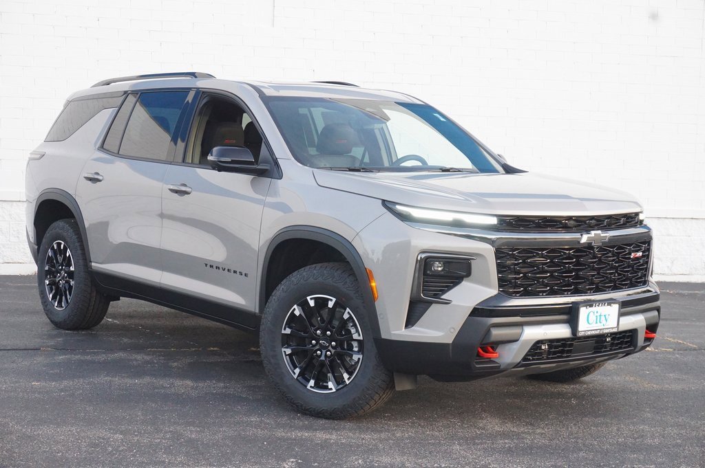 2026 Chevrolet Traverse Z71 photo 2