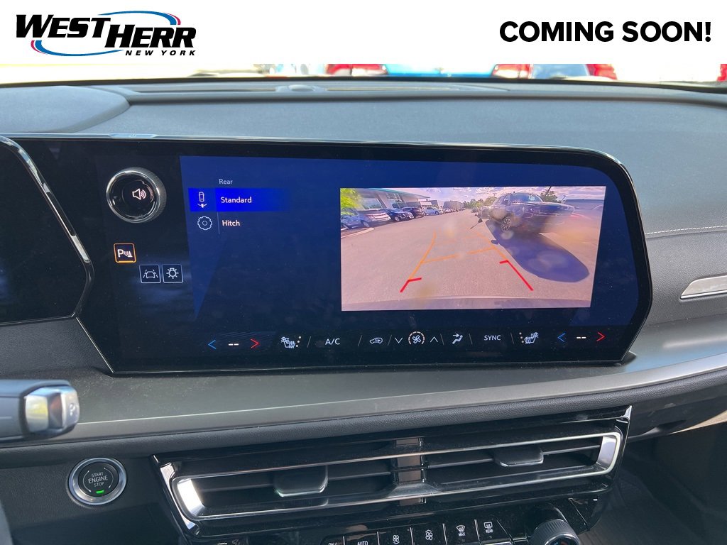 2025 Chevrolet Traverse photo 3