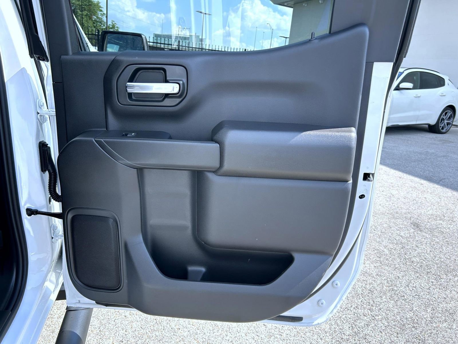 2026 Chevrolet Silverado 1500 Custom photo 18