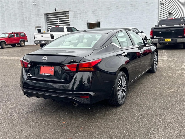 2024 Nissan Altima 2.5 SV photo 4