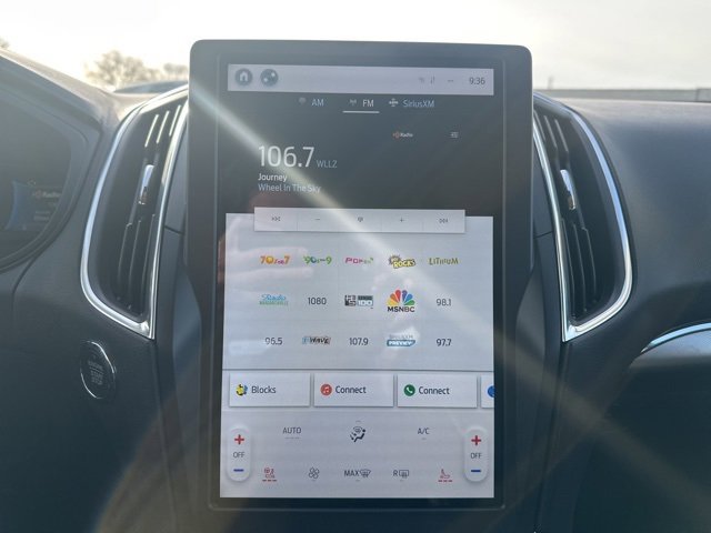 2022 Ford Edge Titanium photo 37