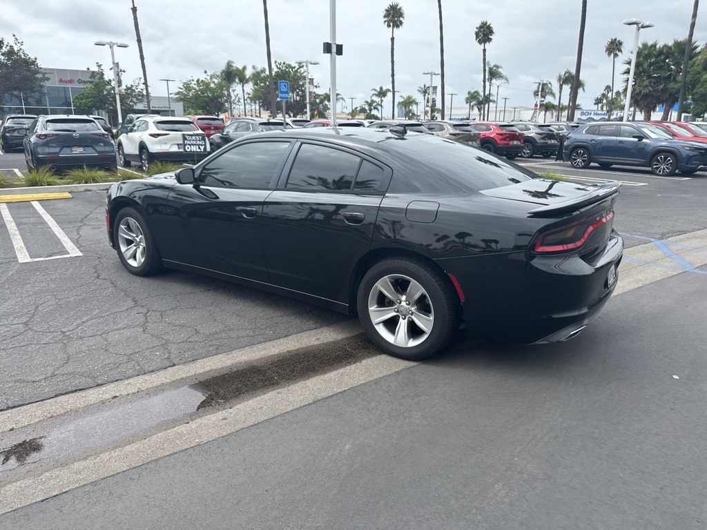 2017 Dodge Charger SXT photo 20