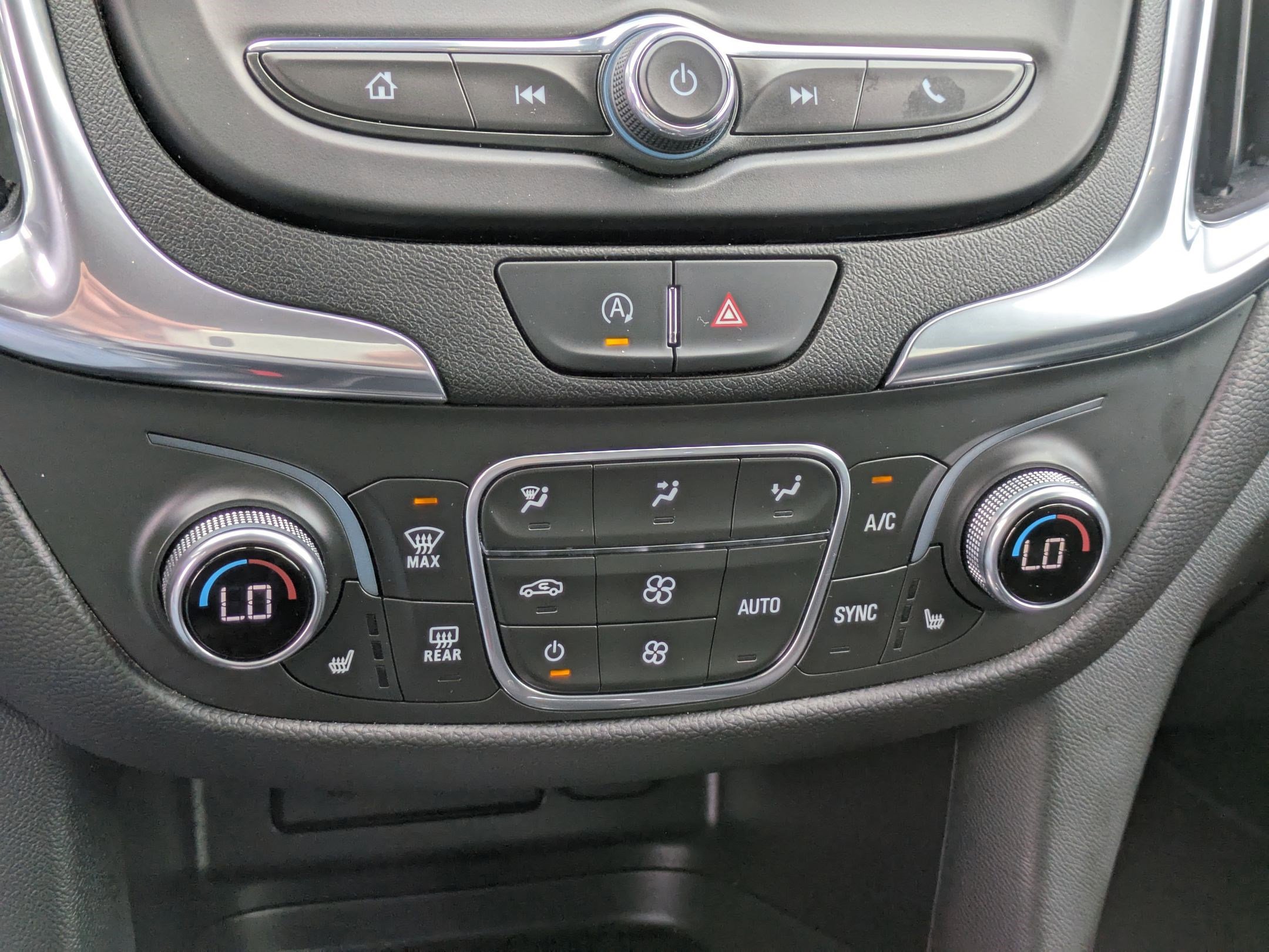 2024 Chevrolet Equinox LT photo 18