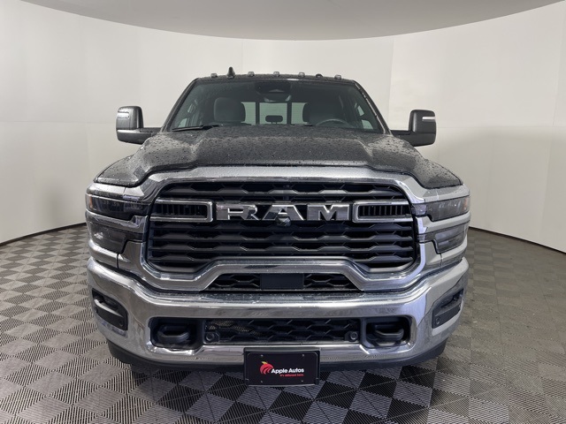 2025 Ram 2500 Tradesman photo 2